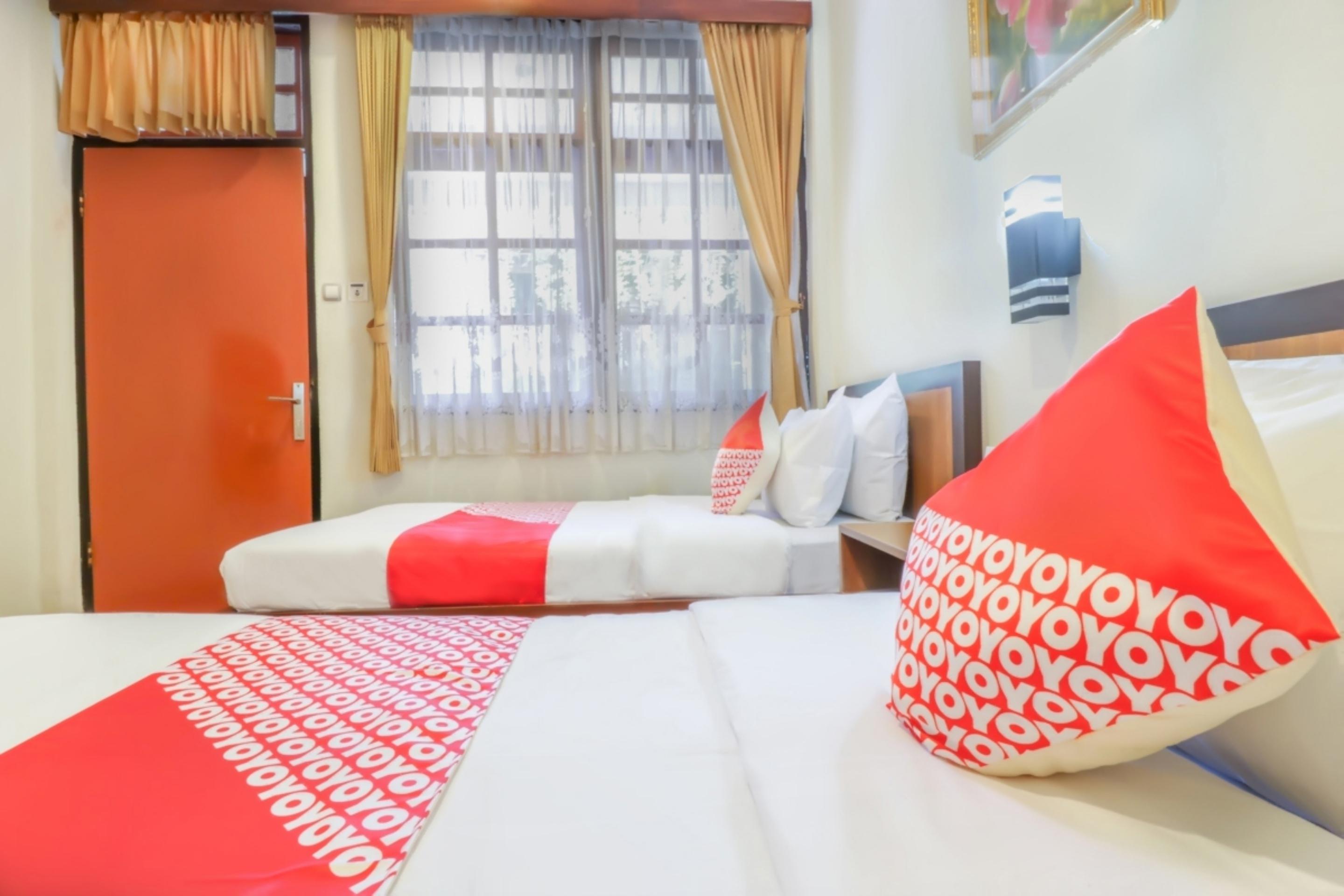 Hotel Catur Adi Putra Denpasar Exterior foto