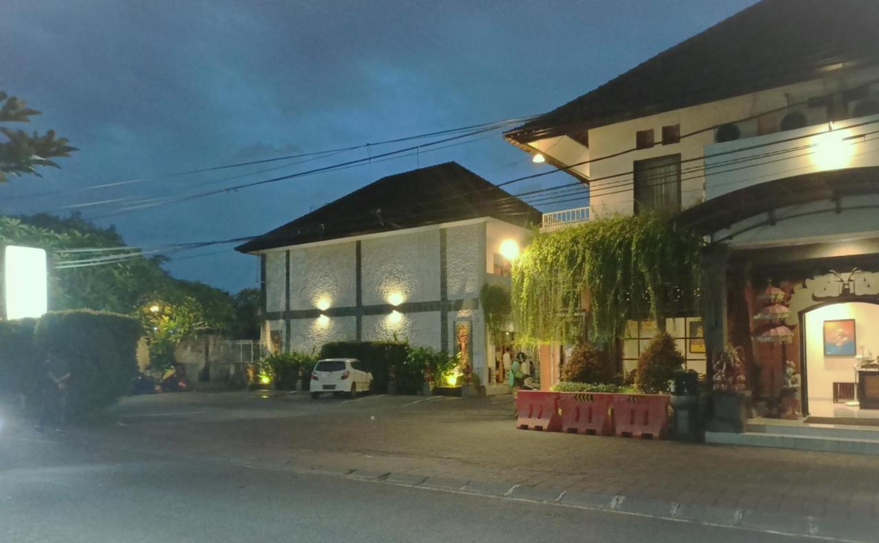 Hotel Catur Adi Putra Denpasar Exterior foto