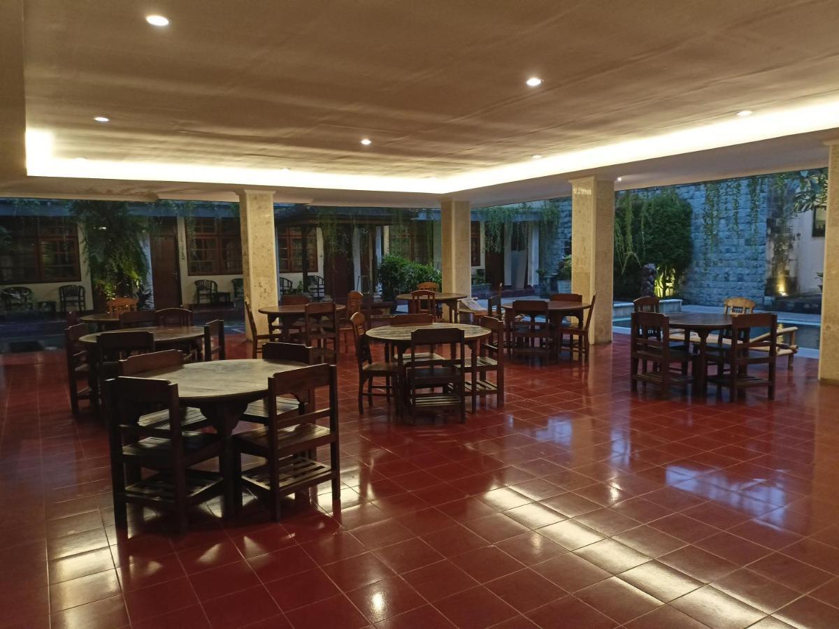 Hotel Catur Adi Putra Denpasar Exterior foto